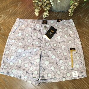 Lee Women's Legendary Lavender Floral Print 5" Chino Shorts Choose Size
